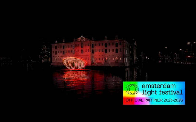 Amsterdam Light Festival Canal Cruise with Drinks