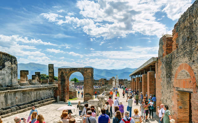 Pompeii and Amalfi Coast Tour from Salerno Port