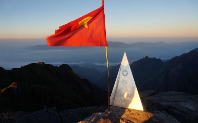 Sapa Adventure: Fansipan Peak Trek