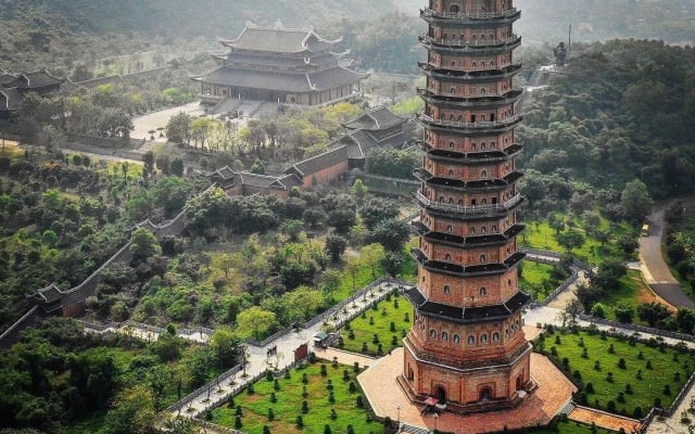 Private 2-Day Hoa Lu, Tam Coc & Bai Dinh Tour