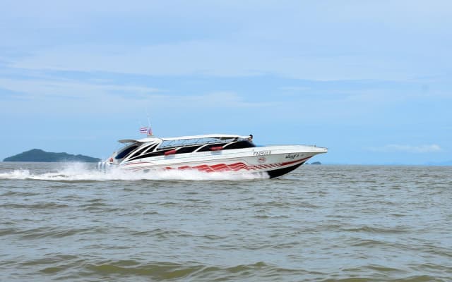 Koh Lanta to Koh Ngai Speed Boat Transfer
