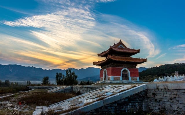 Huangyaguan Great Wall & Qing Tombs Private Tour