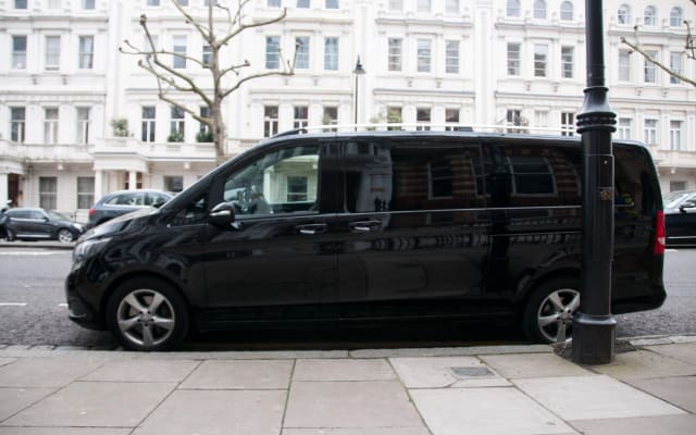 Shared Transfer from London Gatwick Airport to Hotel