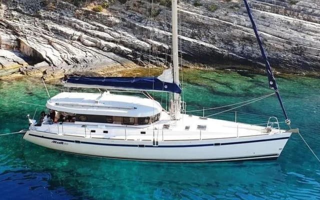 Sailing Tour to Tavolara and Dolphin Search