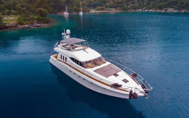 Private Luxury Yacht Cruise on Bosphorus