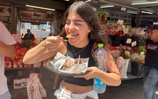 Tel Aviv Carmel Market Food Tasting Tour