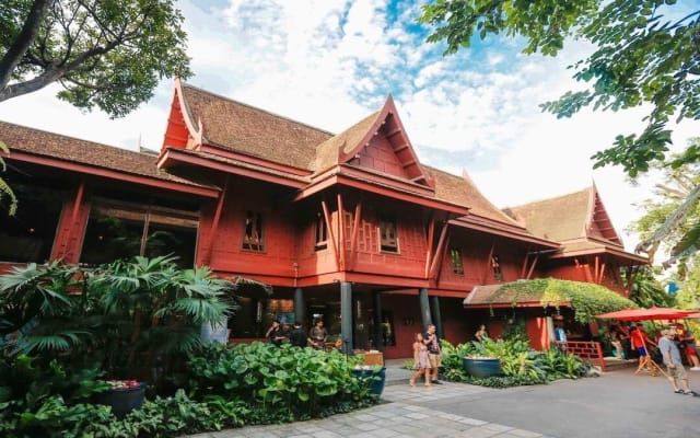 Jim Thompson's House & Suan Pakkard Palace Tour