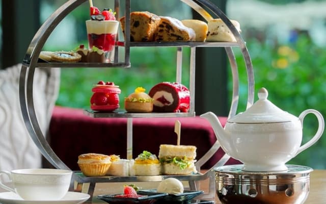 Afternoon Tea at Siam Kempinski Bangkok