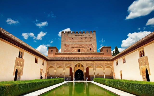 Alhambra & Generalife Skip-the-Line Tour