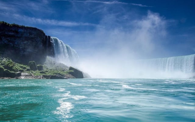 Niagara Falls Private Half-Day Tour with Boat & Helicopter