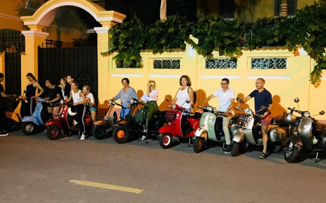 Ho Chi Minh City Nightlife & Street Food Tour by Motorbike