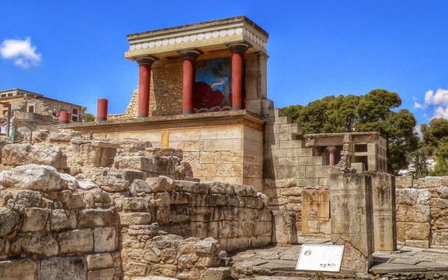 Knossos Palace & Heraklion City Tour