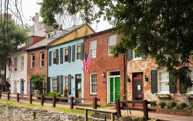 Potomac River Cruise & Georgetown Walking Tour