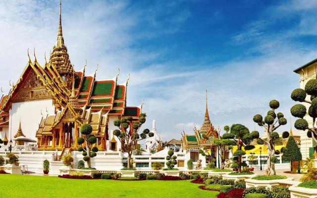 Bangkok Temple and Market Walking Tour