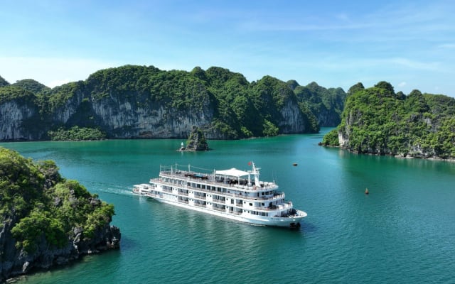 Luxury 2-Day Lan Ha Bay Cruise