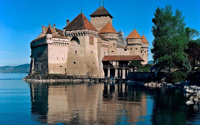 Winter Montreux, Chillon & Chaplin's World Tour