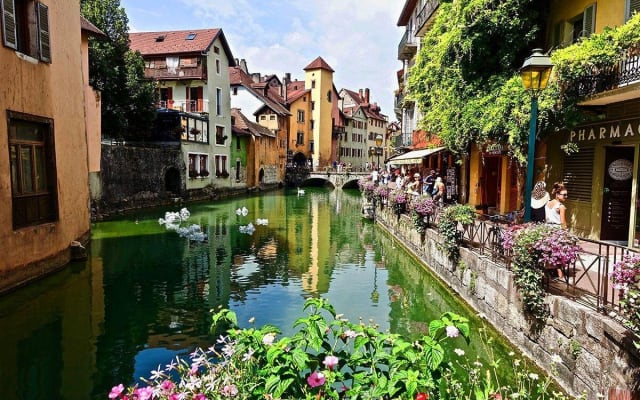 Annecy Half-Day Tour from Geneva