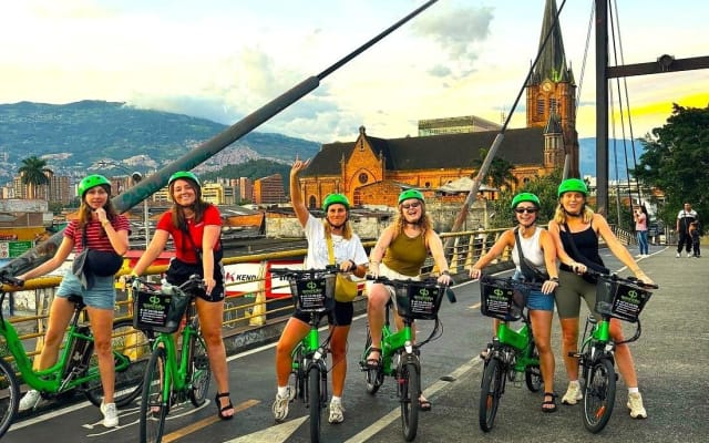 Medellín Electric Bike City Tour