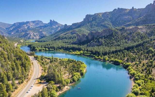Big Circuit with Villa La Angostura: Lakes, Forests and Mountains