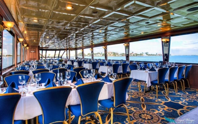 St. Petersburg Daytime Yacht Cruise with Lunch