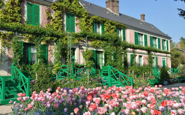 Giverny and Versailles Day Trip