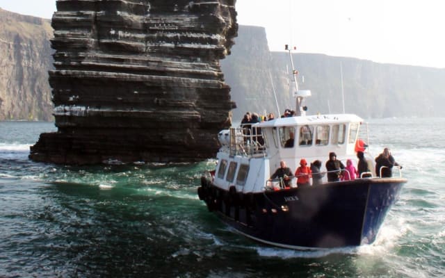 Aran Islands & Cliffs of Moher Tour