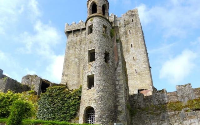 2-Day Cork and Blarney Castle Rail Tour from Dublin