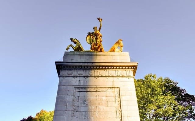 New York News and Media Walking Tour