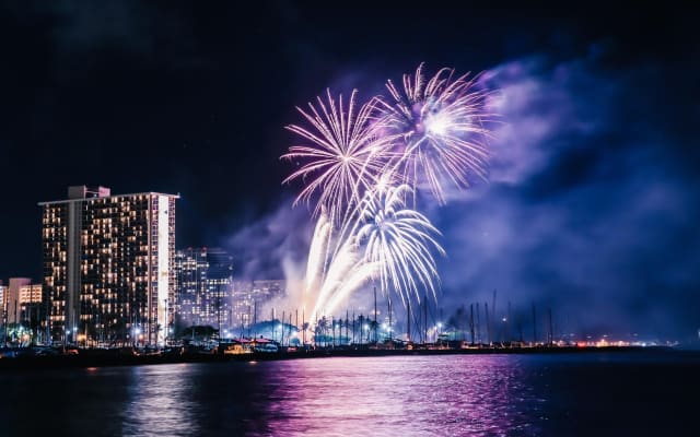 Waikiki Friday Night Fireworks Catamaran Cruise