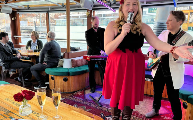 New York City Live Music Sightseeing Serenade Cruise