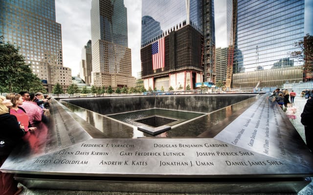 Lower Manhattan & 9/11 Memorial Walking Tour Semi-Private 12ppl