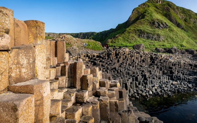 Giants Causeway and Belfast Private Day Tour
