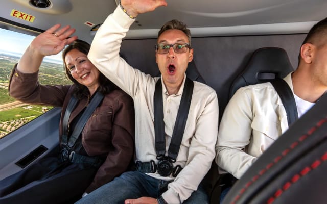 Ultimate Niagara Falls with Boat Cruise & Helicopter Ride 