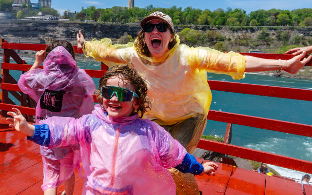 Niagara Falls USA Small Group Walking Tour with Maid of the Mist and Cave of the Winds - Clone