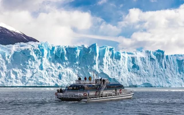 Navegación Frente al Glaciar Perito Moreno