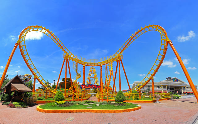 Siam Amazing Park + Erawan Museum 