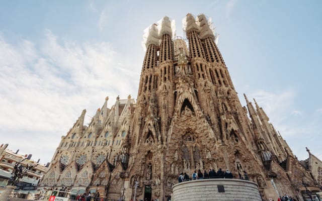 Sagrada Familia Highlights Small Group Tour