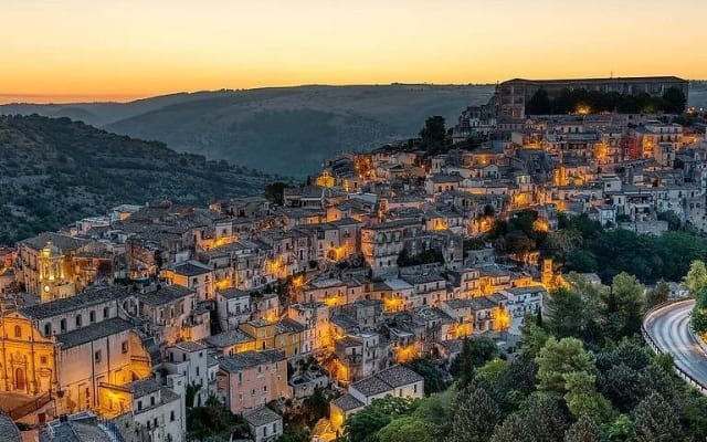 Private Chauffeur Transfer Catania Airport to Ragusa