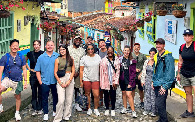 Premium Guatapé Tour With Boat Ride & Meals