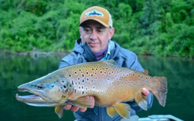 Pesca en la Laguna Pichi: Parque Futangue