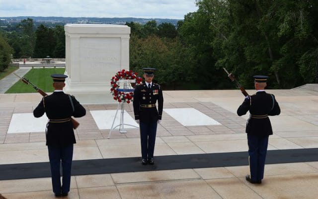Arlington Cemetery Tour with Guard Ceremony