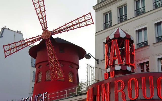 Montmartre Highlights Guided Walking Tour