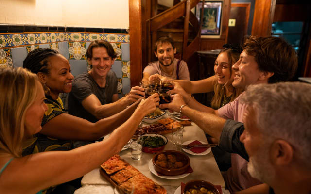 Barcelona Gothic Quarter VIP Tapas & Wine Tour