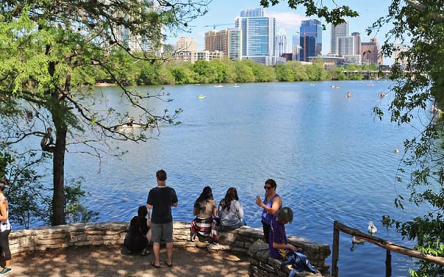 Austin Downtown Food Tour With BBQ Brisket and Peach Cobbler 