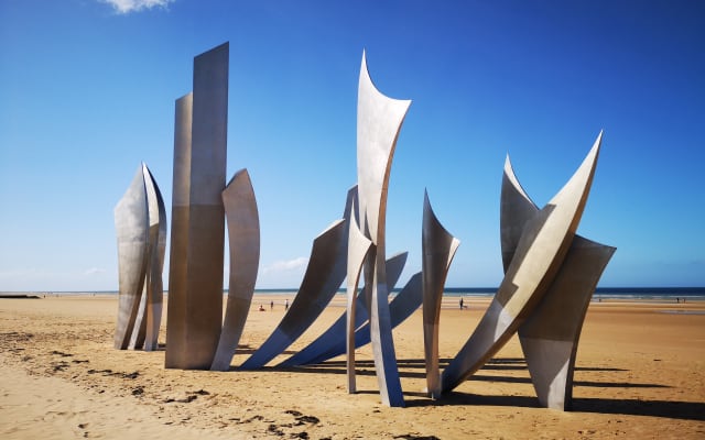 Cruise Excursion from Honfleur to Normandy D-Day sites