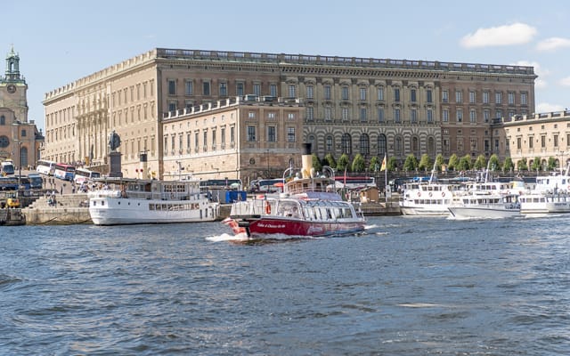 RED Sightseeing Stockholm Hop-On Hop-Off Bus + Boat