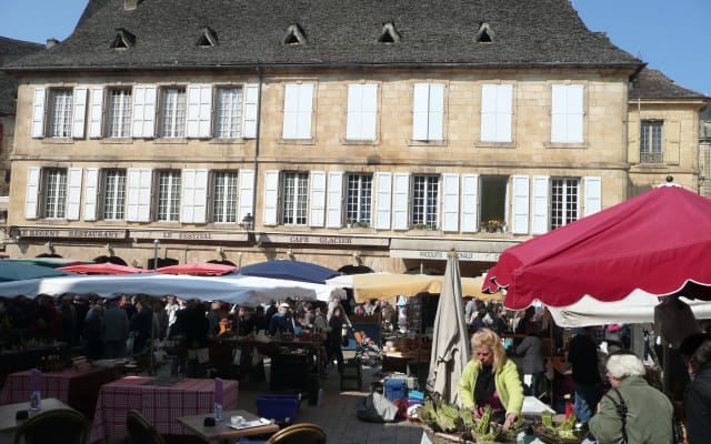 Sarlat Market & Gourmet Food Tour - Small Group