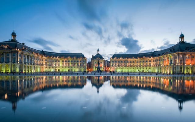 Bordeaux In-depth Walking Tour - 3 hours (private)
