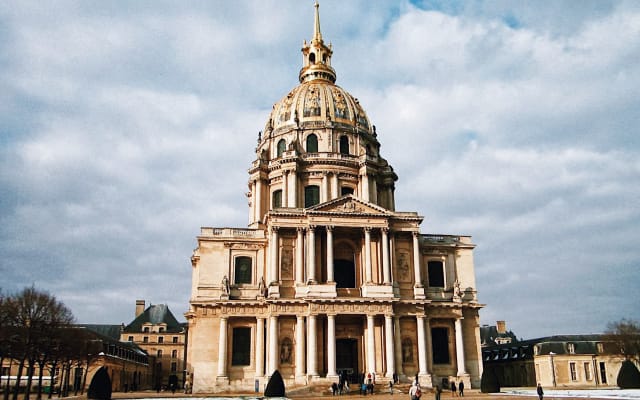 Les Invalides Dome (w/ Tomb of Napoleon) Guided Tour - Semi-Private 8ppl Max