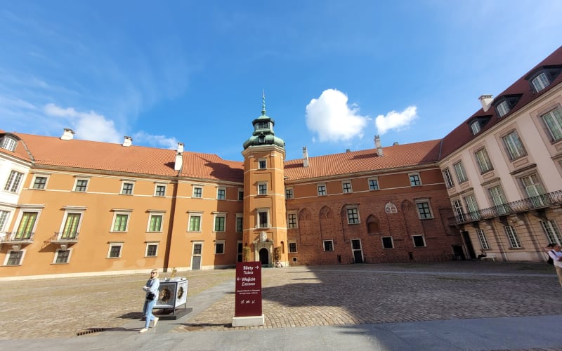 Warsaw: Touring the Royal Castle in Polish - main image